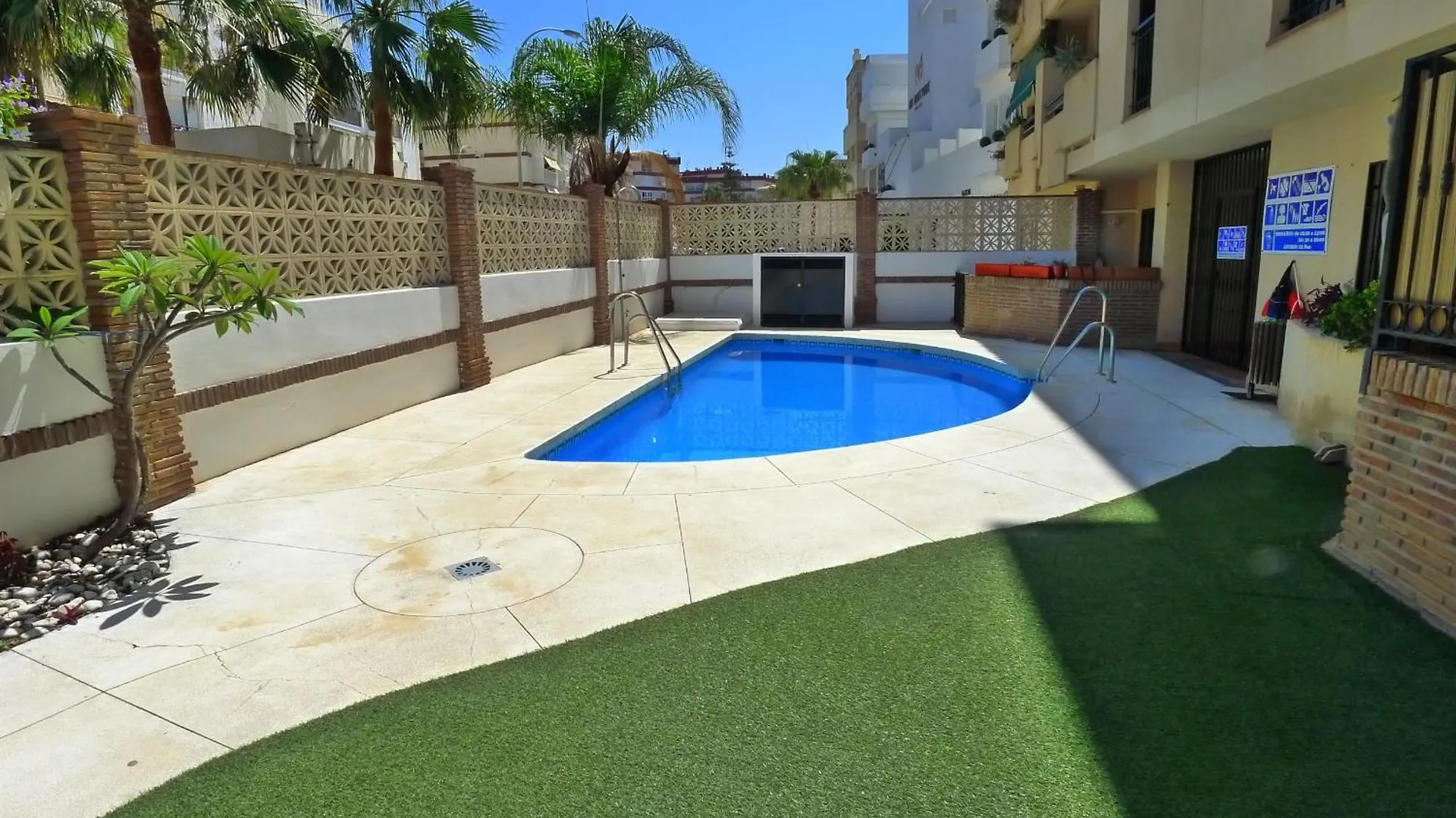 R1364 Cala De Nerja Apartment